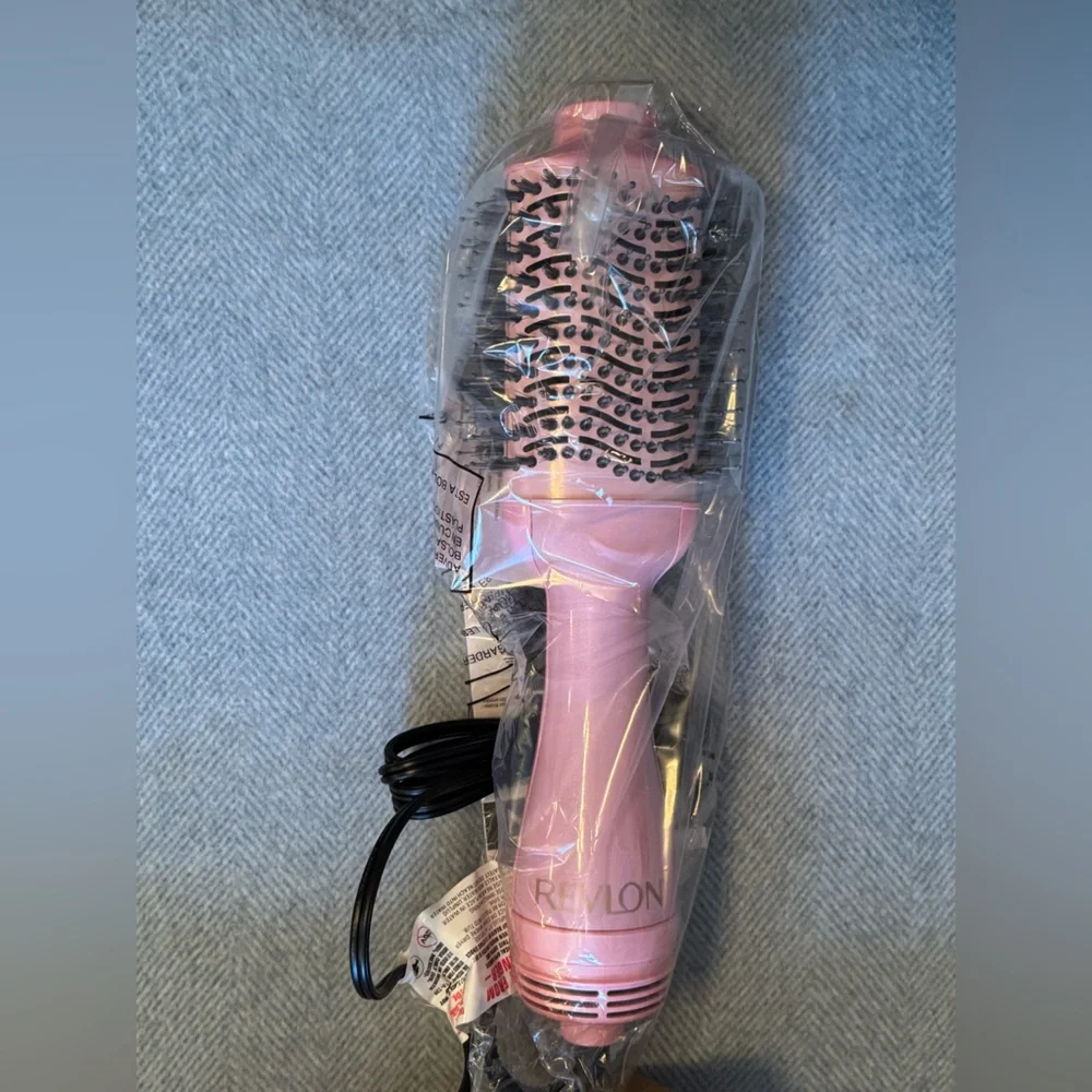 Revlon Pink 10th Anniversary One-Step Volumizer hair drying brush - Picture 3 of 3